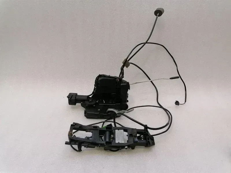 Mercedes CLS W219 FLH door lock A2197200935 door lock front left keyless GO