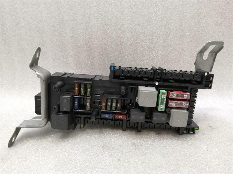 Mercedes E Class W212 SAM Fuse Box A2129001506 Fuse Box