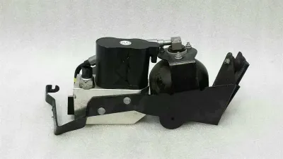 Mercedes SL63 AMG R230 rear ABC valve A2213201058 hydraulic valve ABC rear