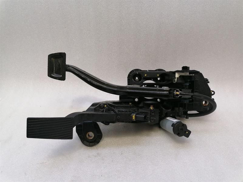 DODGE RAM MK5 1500 TRX Gas Pedal (Electrical) 68267286AB Accelerator Pedal