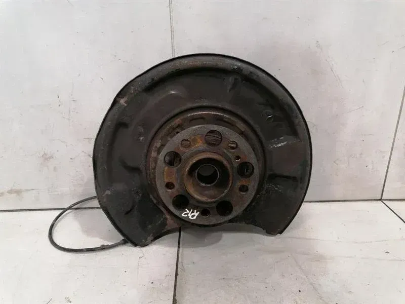 Mercedes SL R230 Right Rear Hub A2303505208 Wheel Bearing Housing Rear Right