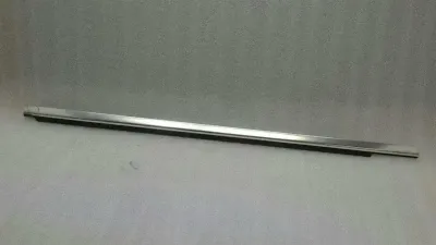 Mercedes GLE W166 Front Right Body Moulding A1667250265 Strip Front Right