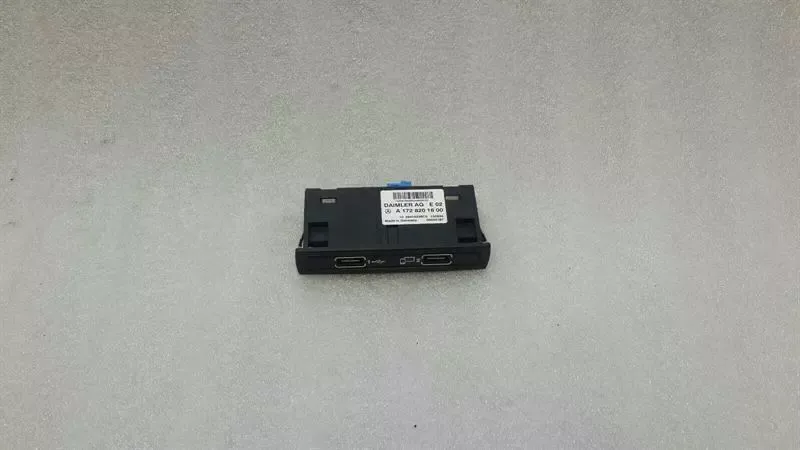 Mercedes GLE W166 Multimedia Adapter A1728201600 USB Female