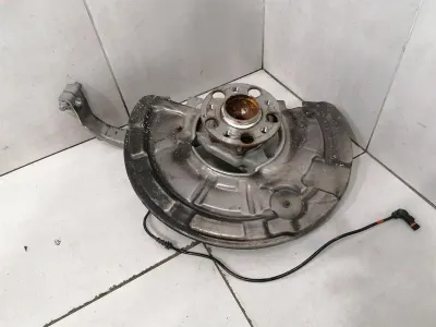 Mercedes SL63 AMG R231 Left Front Hub A2313320701 Wheel Bearing Housing Front Left