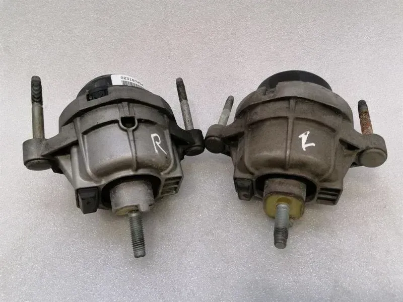 Chevrolet Corvette C7 engine mount set 23187451 engine mount set