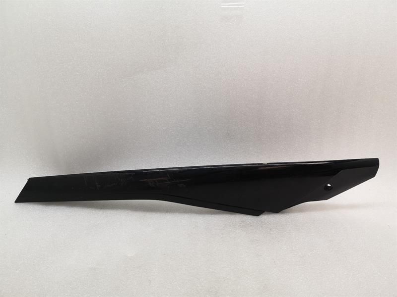 Chevrolet Corvette C7 23163510 Right Windshield Outer Cover Cover Right