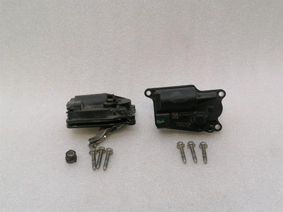 CHEVROLET CORVETTE C8 84896575 EXHAUST FLAPS WITH DEFECT 84896575