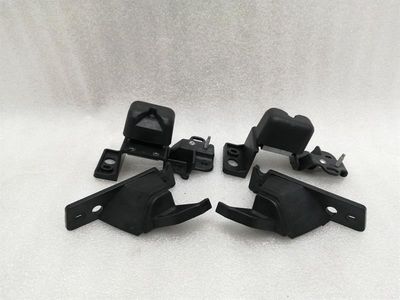 CHEVROLET CORVETTE C7 23121286 ROOF HOLDING BRACKETS IN TRUNK ROOF BRACKET