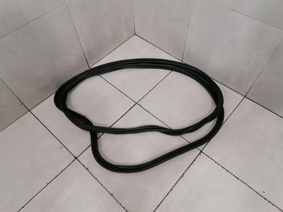 Chevrolet Corvette C7 Bootlid Seal 84006189 Trunk Gasket