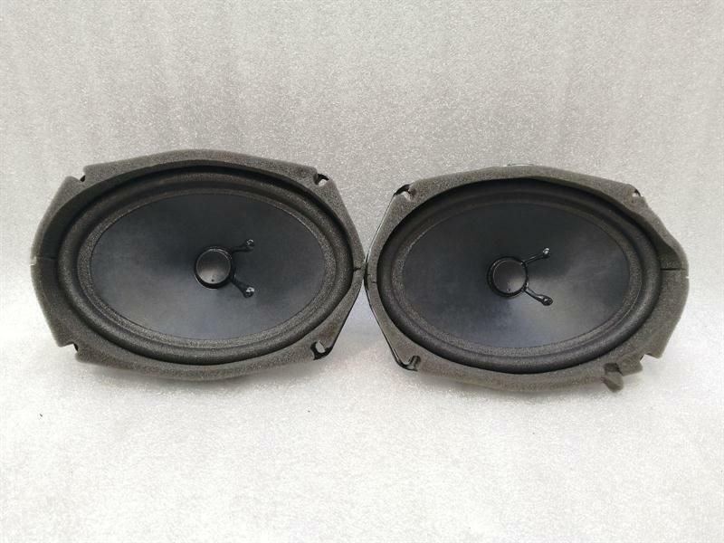 Bentley Continental Flying Track Speaker Set 3W5035411B Speaker Set