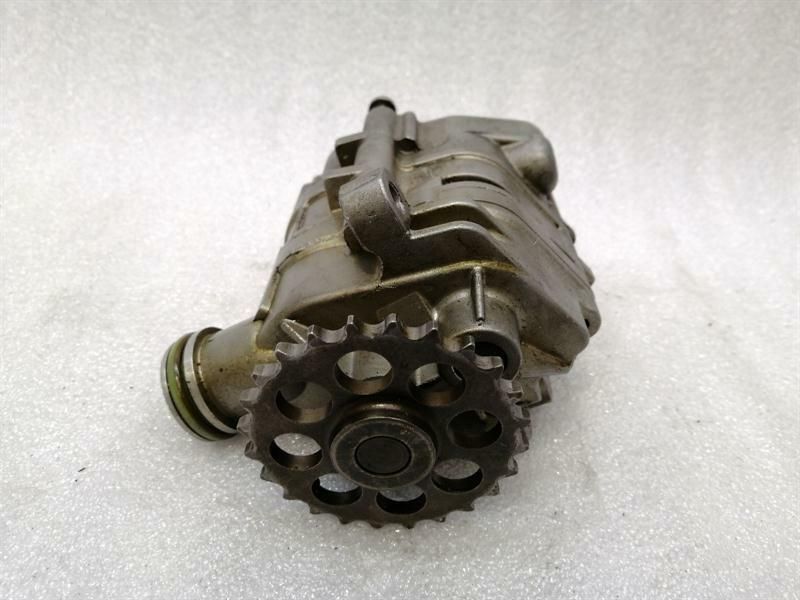 Mercedes S-Class W221 S600 Oil Pump R1371811101 Oil Pump Oil Auxiliary Pump M275