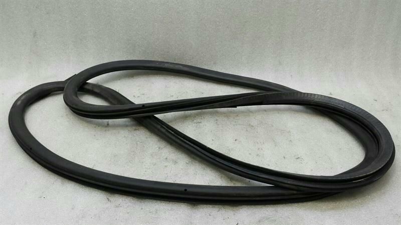 BENTLEY CONTINENTAL FLYING TRACK RRH Door Seal 3W5867368C Door Seals Rear RE