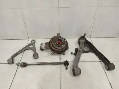 Chevrolet Corvette C6 Left Rear Hub 88965638 Wheel Bearing Case Rear Left