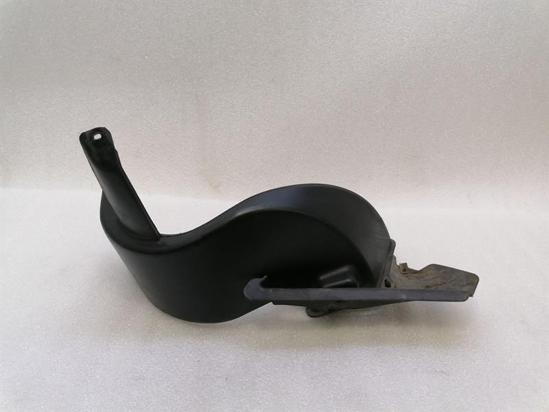 Chevrolet Corvette C6 15141599 left rear brake cooling duct rear left