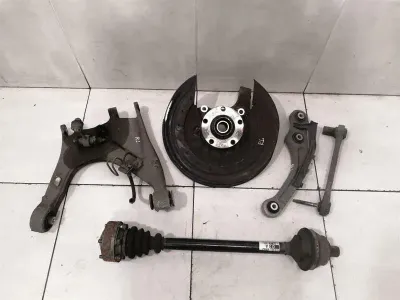 BENTLEY CONTINENTAL GT W12 Left Rear Hub 3D0505435M Wheel Bearing Housing Rear Li