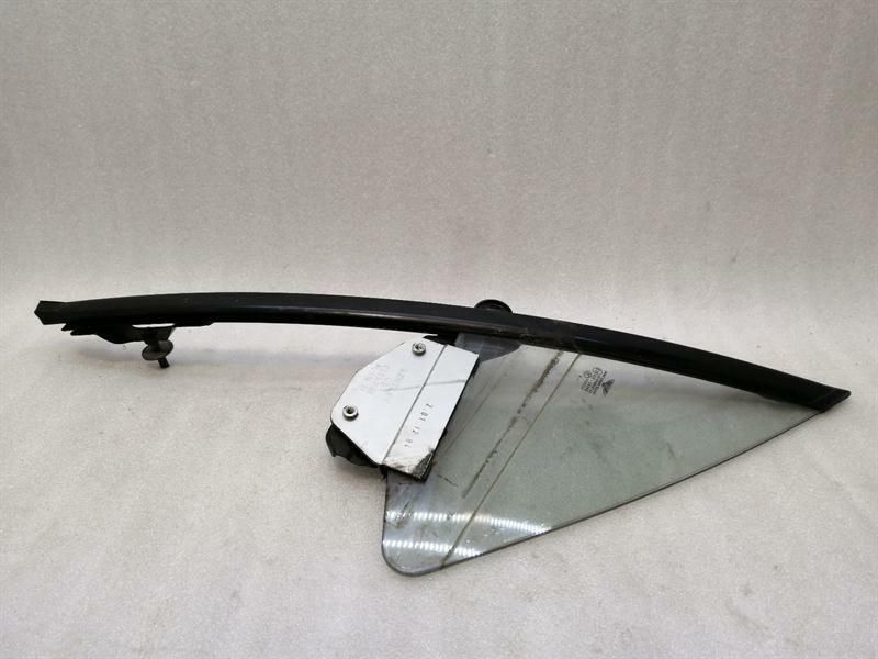 Bentley Continental GT W12 Right Front 1/4 Glass 3W8845114C Door Panel 1/4 Front R