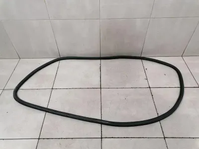 BENTLEY FLYING TRACK MK2 13-19 FLH Door Seal 4W0867365A Front Left Door Seals