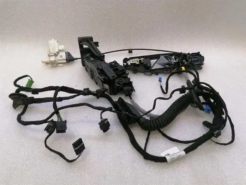 Mercedes S-Class W222 Door Lock A0997207000 FR VR LHD Door Lock