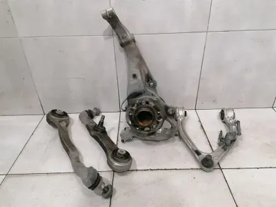 Mercedes S-Class W222 Left Front Hub A2223321901 Wheel Bearing Housing Front Left