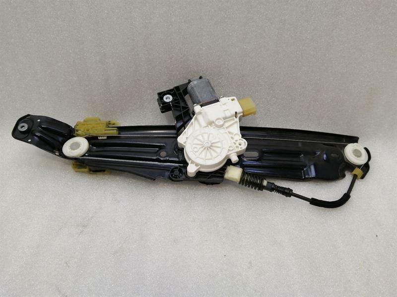 BMW 7 Series F02 F01 Right Rear Door Winder 7182096 Window Regulator Rear Right