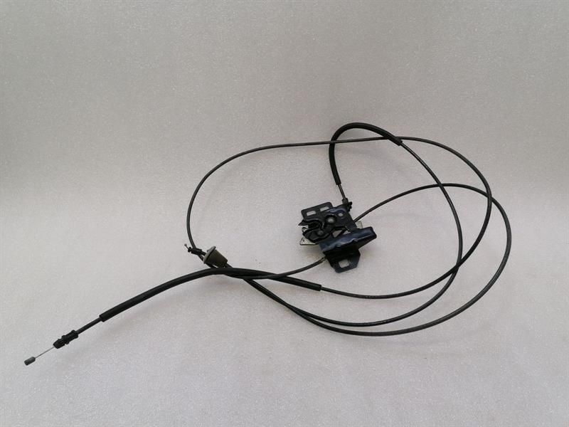 Chevrolet Corvette C6 Bonnet lock 15946780 hood lock