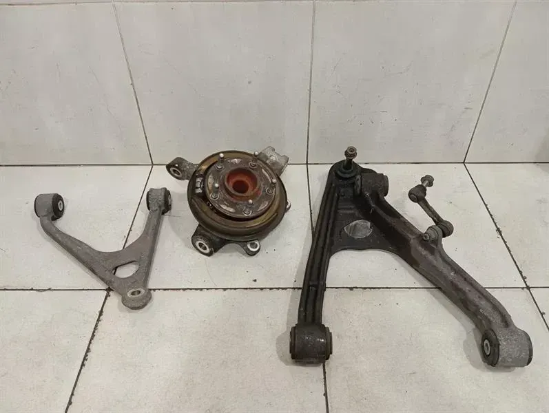 Chevrolet Corvette C6 Right Rear Hub 88965637 Wheel Bearing Case Rear Right