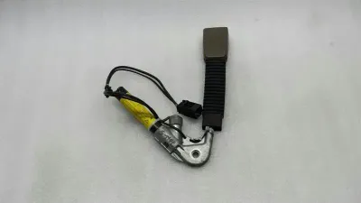 Jaguar S-Type Right Front Seatbelt Tensioner C2C39900AMB Seat Belt Tensioner Front RE