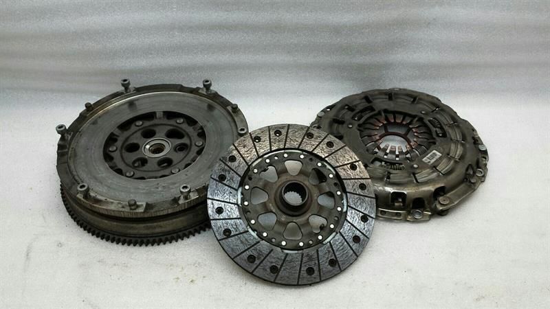 BMW Z4 E85 E86 Clutch Kit Flywheel 21207556565 Flywheel + Clutch 2.5 07