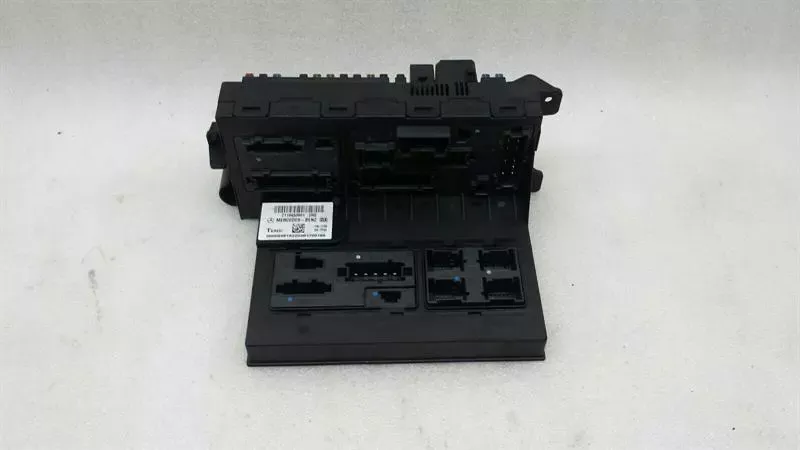 Mercedes E Class W211 S211 Fuse Box A2115453801 Fuse Box