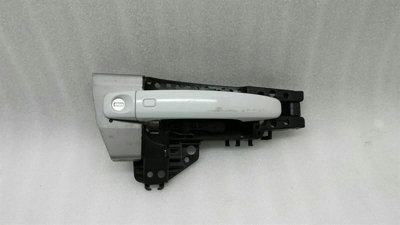 Audi A1 8X RHD front right door handle 8T2837886B right hand drive