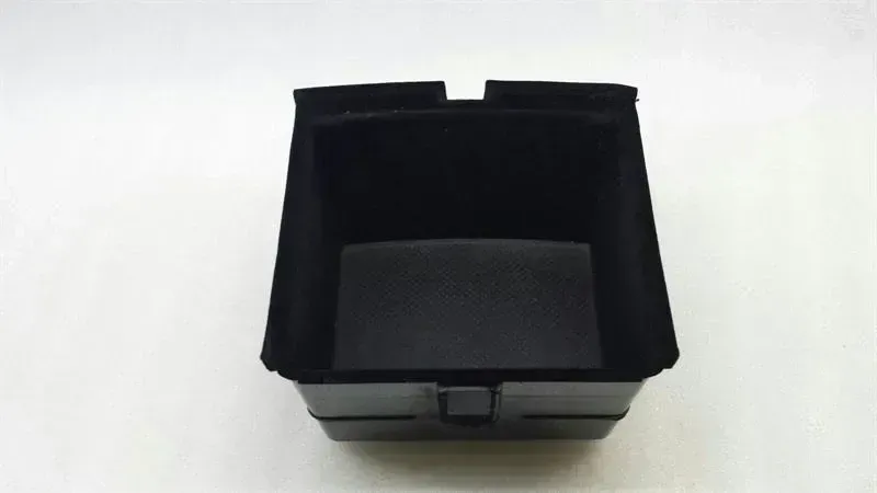 VOLKSWAGEN TOUAREG 7L CENTRE ARMREST TRAY 7L6863284B Shell