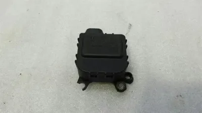 Porsche 911 Carrera Vent Flap Engine 8D2820511C Servo Motor