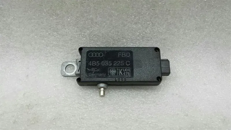 Audi S6 C5 Amplifier Antenna 4B5035225C Antenna Amplifier