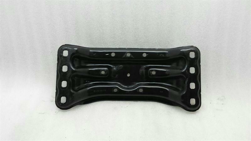 Mercedes E Class W212 4MATIC Gearbox mount A2122401102 Transmission Holder