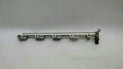 Land Rover Evoque Fuel Rail LR025853 Fuel Injection Moulding Pipe Manifold