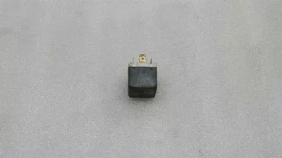 Mercedes G-Wagen W463 Relay 4RD003520-01 Relay