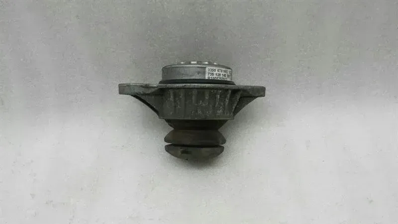 BMW 5 Series F07 GT rear shock absorber mount 6781682 shock absorber carrier