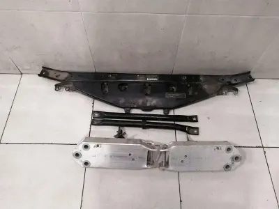 BMW 5 Series F07 GT radiator support front panel 7188851 locksmith front mask