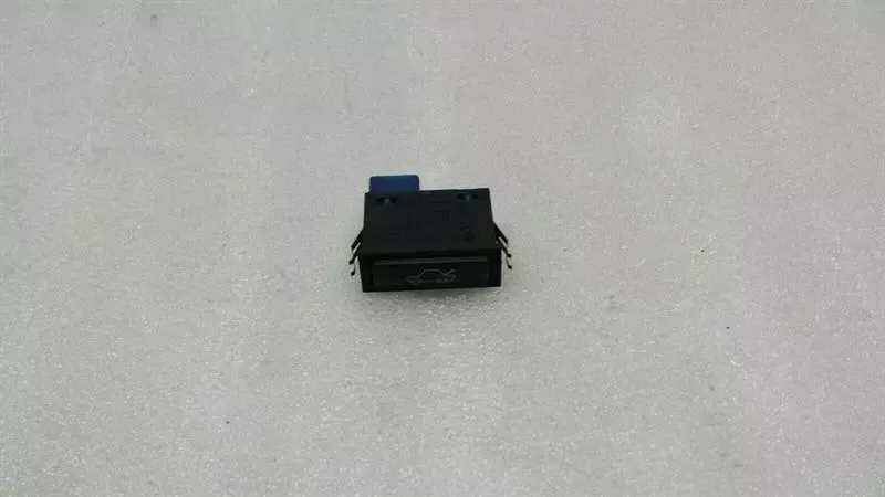 BMW X5 E53 Boot Lid Switch 8365579 Tailgate Switch