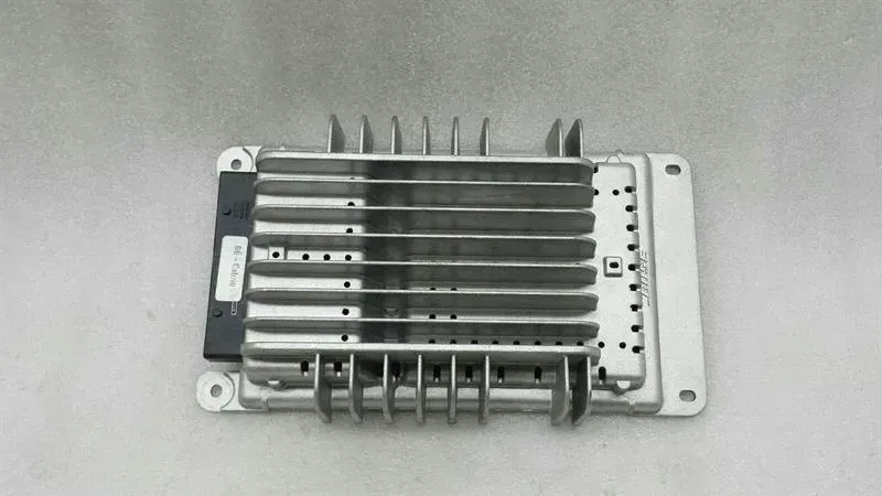 Audi RS4 8H B7 Convertible Bose Sound System Amplifier 8H0035223C Amplifier