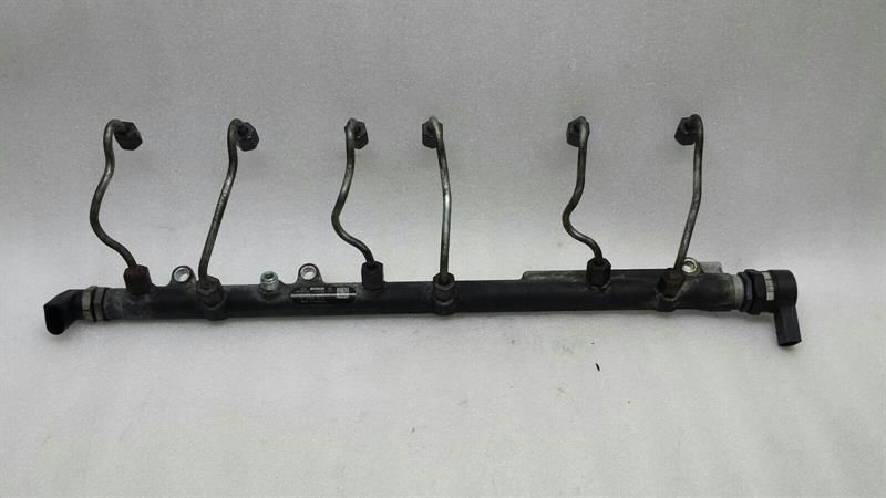 BMW 7 series E66 E65 injection strip pipe distributor 7795514 fuel rail 730D 3.0D
