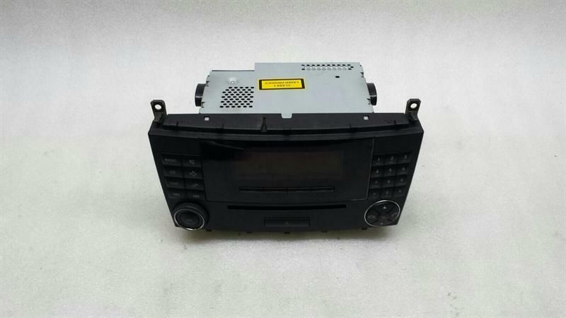 Mercedes C Class W203 CD player A2038700589 audio system controller