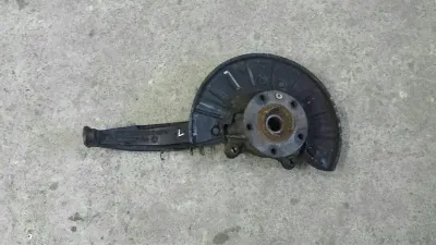 VW Touareg 7L wheel bearing housing knuckle front left 7L0407257A front left hub
