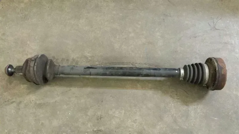 Audi A8 4E D3 4.2 Rear Li or Re Drive Shaft 4E0501203C Rear Drive Shaft
