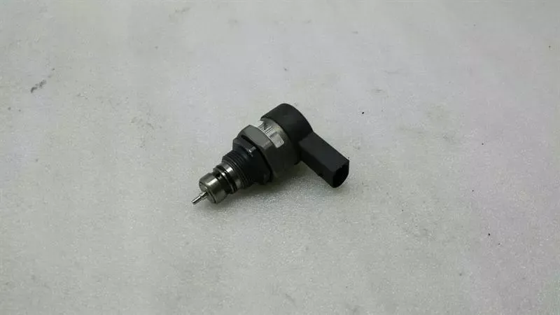BMW 5 Series E61 E60 Fuel Pressure Sensor 0281002738 Pressure Sensor 3.0D