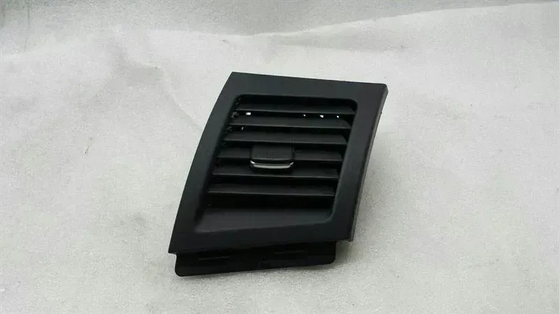 Mitsubishi Lancer X right air vent 8030A084XA ventilation nozzle ventilation grille right