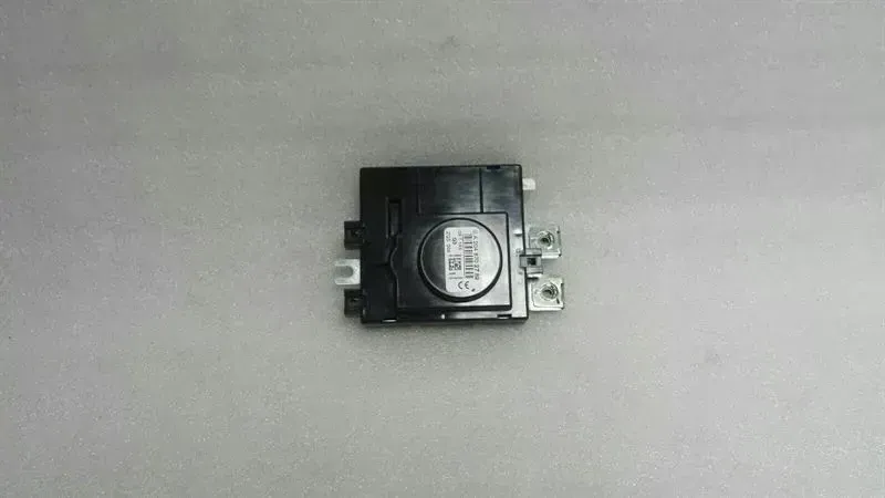 Mercedes C class W204 antenna amplifier A2048702789 control unit amplifier