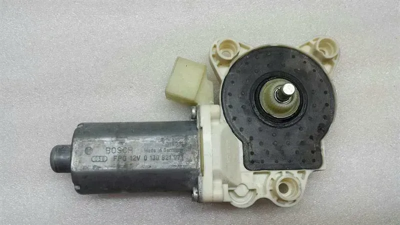 Mercedes E Class W211 door window engine A2118203042 power window motor