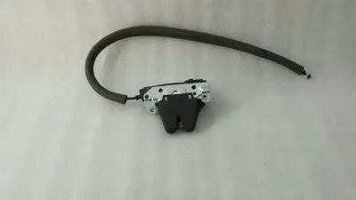 Mercedes C-Class W204 Boot Lock A2047500185 Tailgate Lock