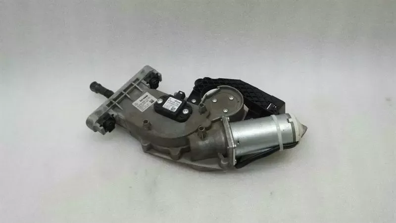 Mercedes C Class W204 automatic boot lid engine A2048201342 drive tailgate